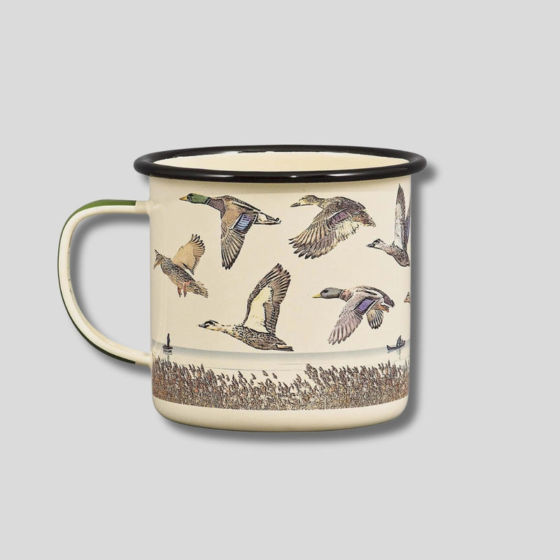 Gentlemens Hardware: Enamel Mug - Lake & Ducks 17 fl.oz / 500 ml