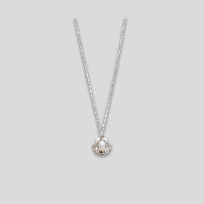 Coo Coo: Coo Coo: Clam & Pearl Charm Necklace - Silver