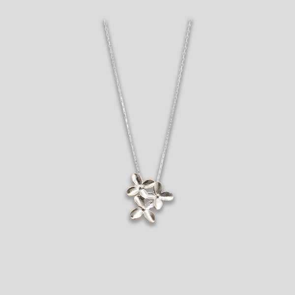 Coo Coo: Coo Coo: Flower Cluster Charm Necklace - Silver