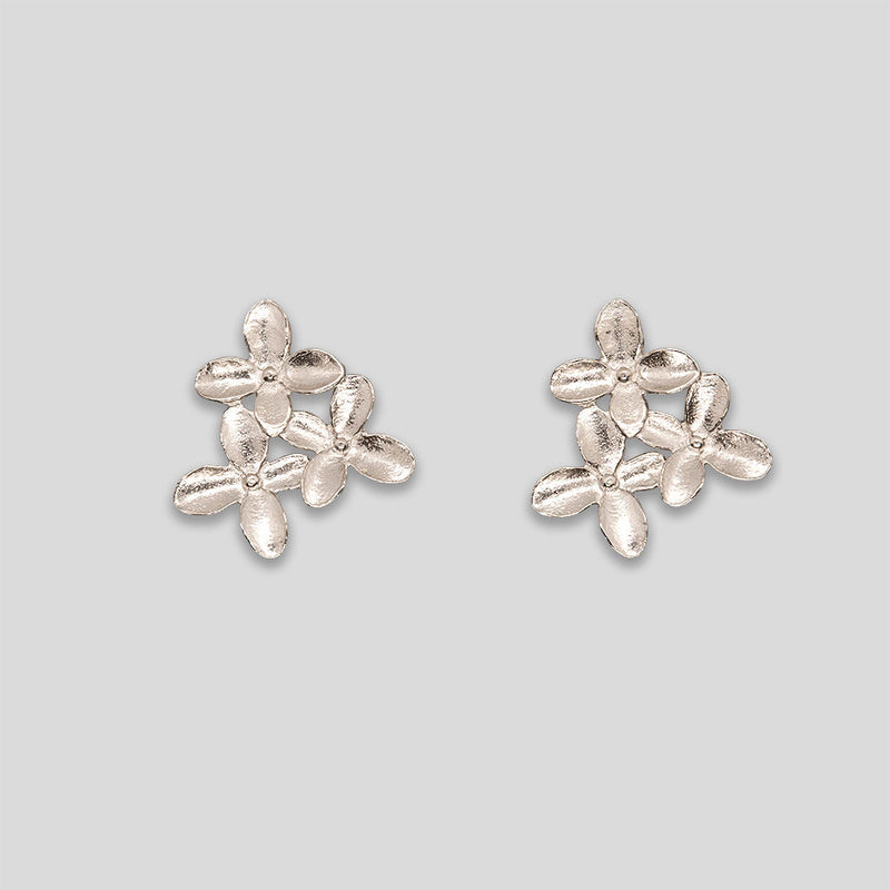 Coo Coo: Coo Coo: Flower Cluster Studs - Silver