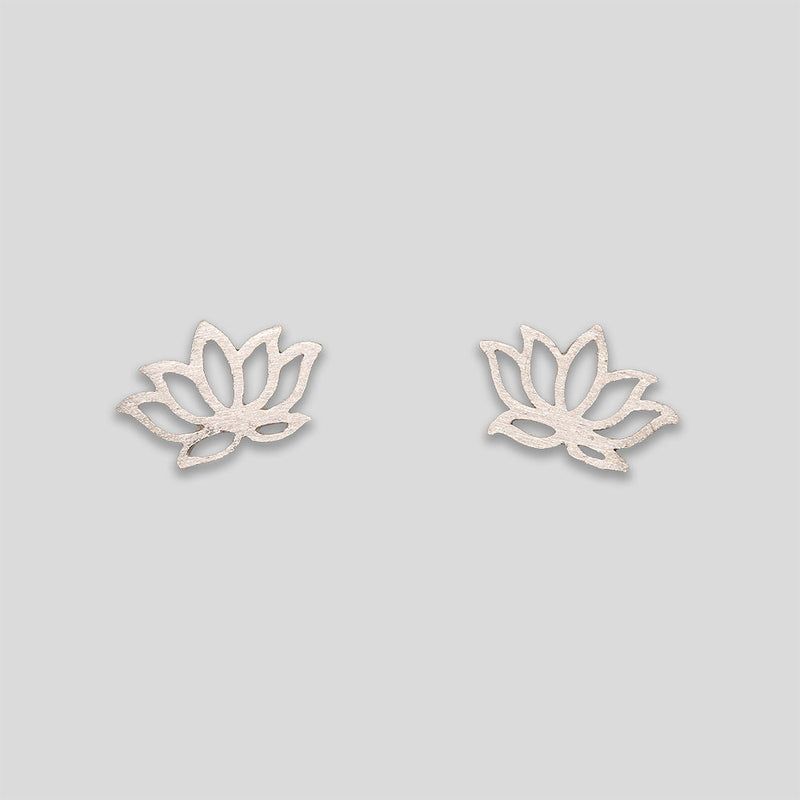 Coo Coo: Lotus Outline Studs - Silver