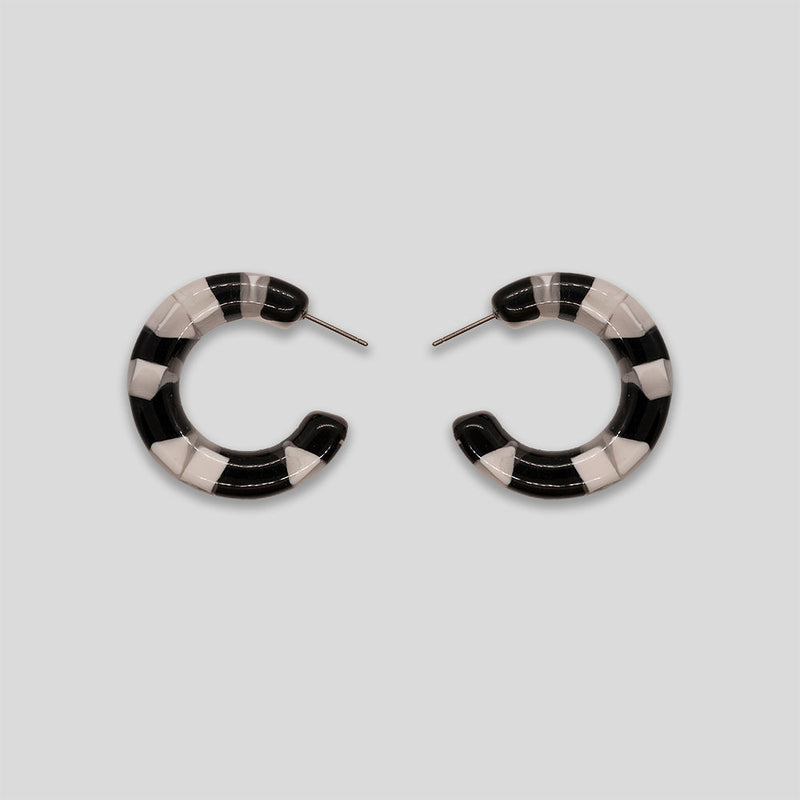 Coo Coo: Coo Coo: Resin Chunk Hoops - White/Black