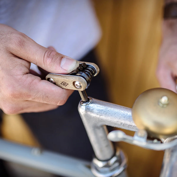 Gentlemens Hardware: On Your Bike - Bicycle Pocket / Mini Multi-Tool (Wooden Handle)