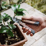 Gentlemens Hardware: 6-in-1 Garden Multi-Tool (Wooden Handles)