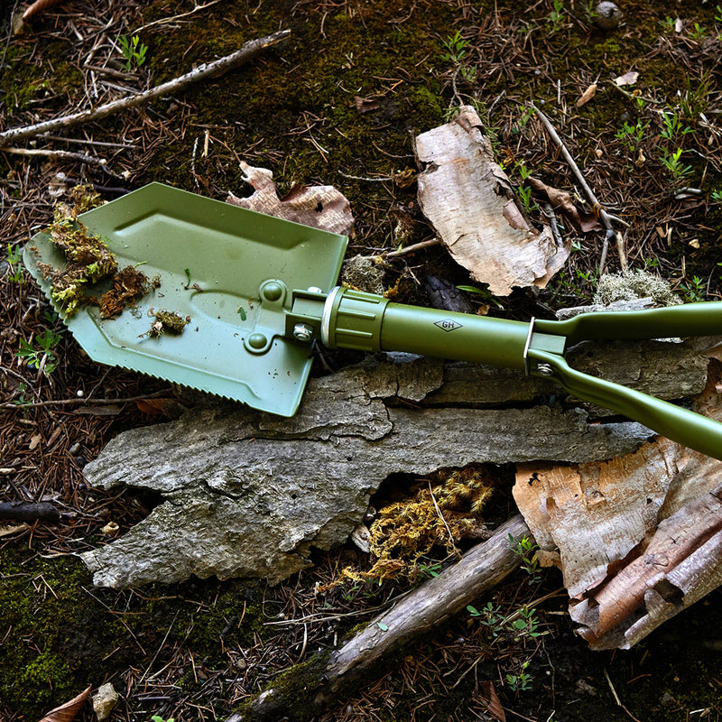 Gentlemen's Hardware: Folding Shovel