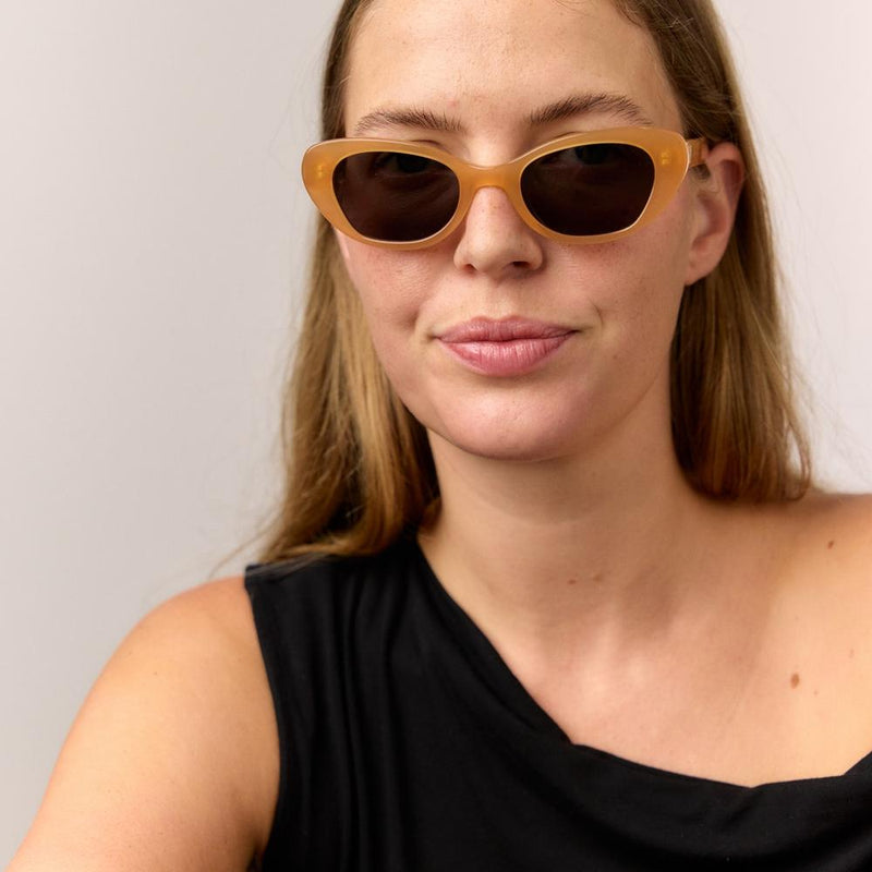 Raie Eyewear: Bambi Honey