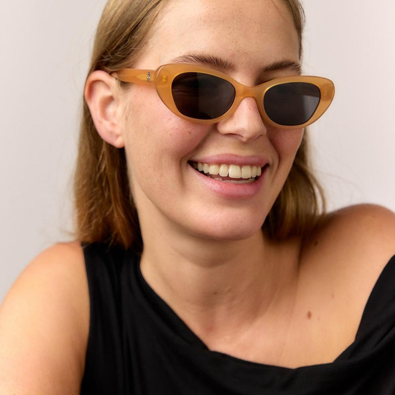 Raie Eyewear: Bambi Honey